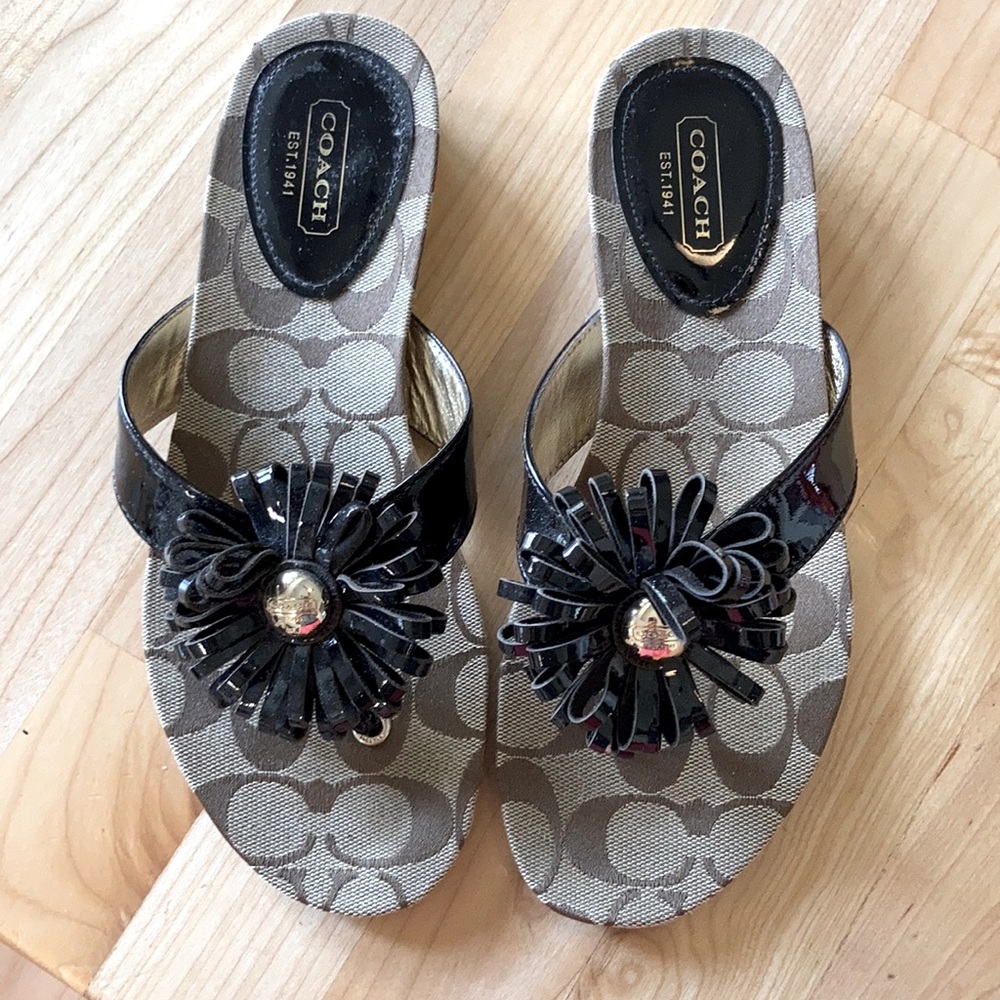 Coach sandals size 6